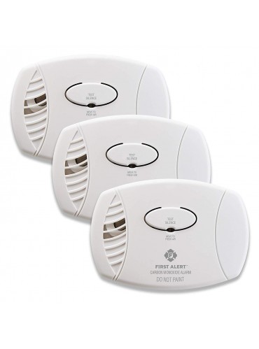 First Alert CO605 Plug-In Carbon Monoxide Detector with Battery Backup, 3-Pack